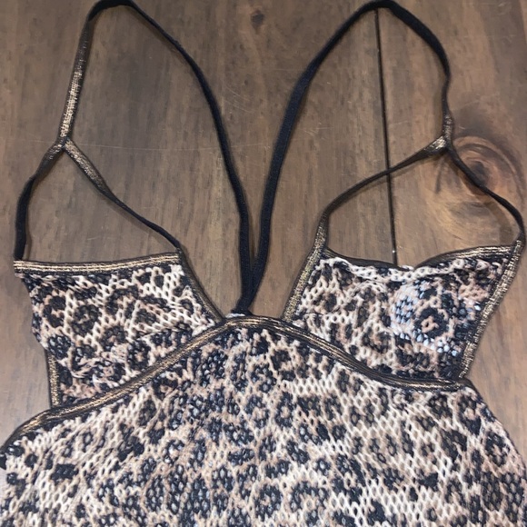 The Pleasure Company leopard babydoll with matching panties G-string - Picture 3 of 8